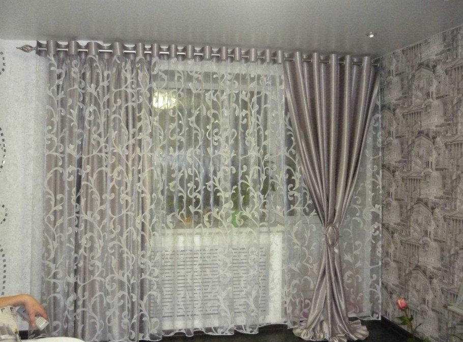 Тюль поверх штор для зала
