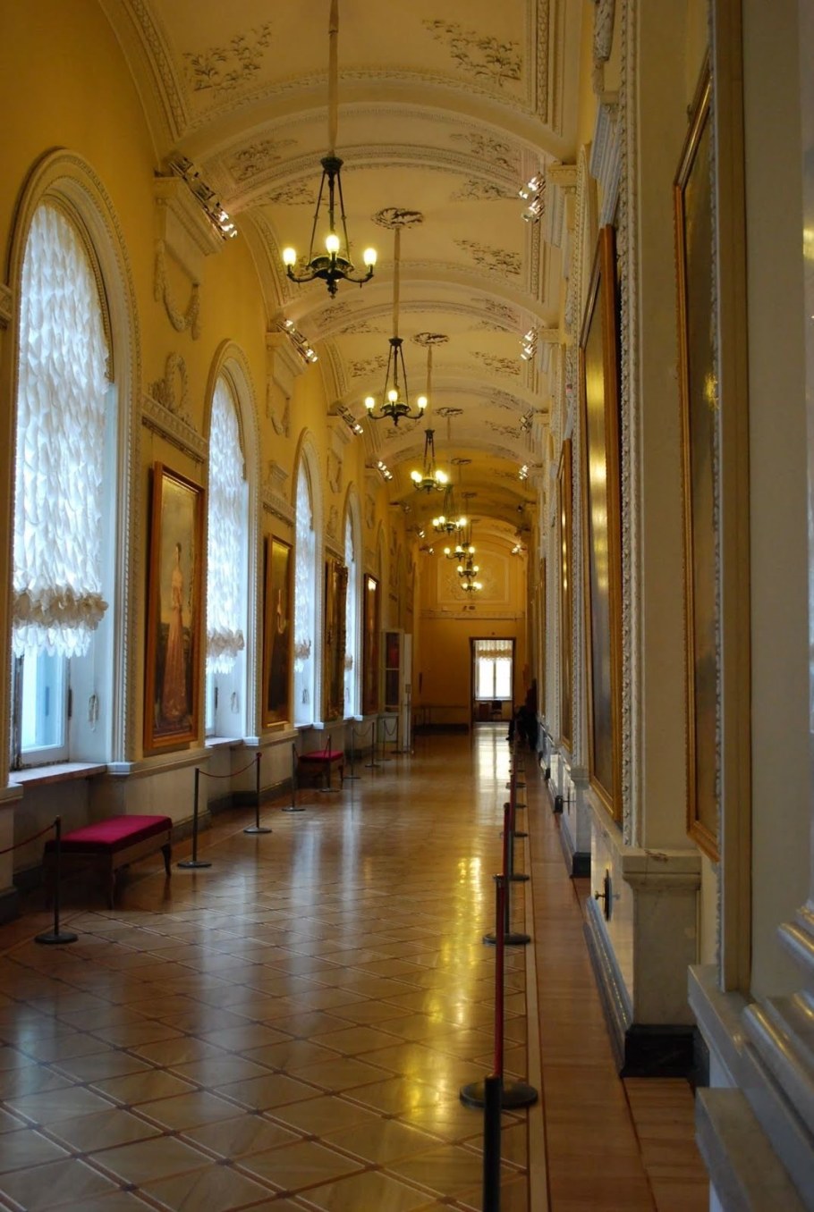 Фрейлинский коридор зимнего дворца