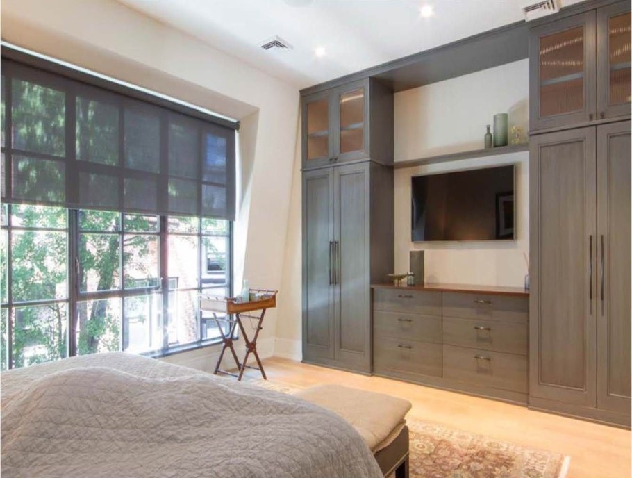 Шкаф с телевизором в спальню