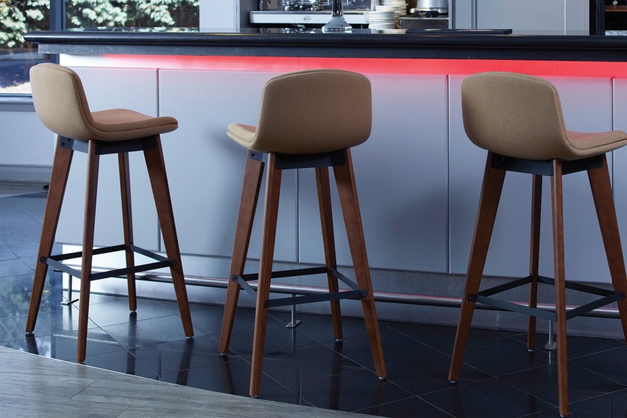 Футуристические барные стулья