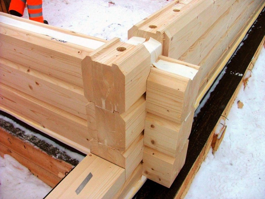 Шип-ПАЗ соединение бруса 200х200