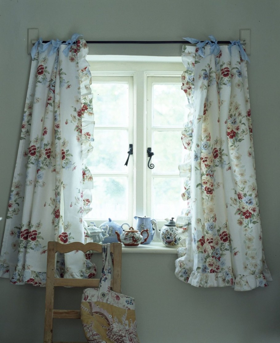 Занавески до подоконника в детскую идеи