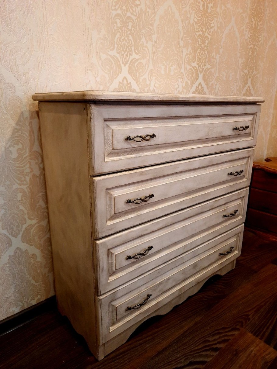 Винтажный комод в интерьере