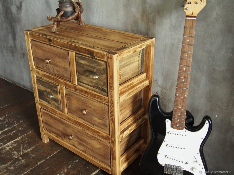 Комод деревянный лофт
