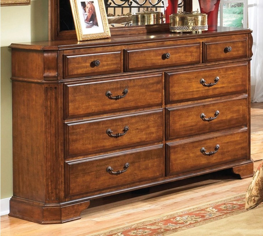 Wyatt Ashley мебель