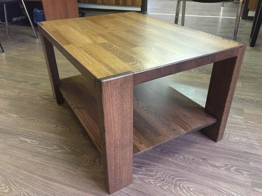 Журнальный столик из мебельного щита