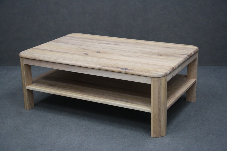 Журнальный столик из мебельного щита