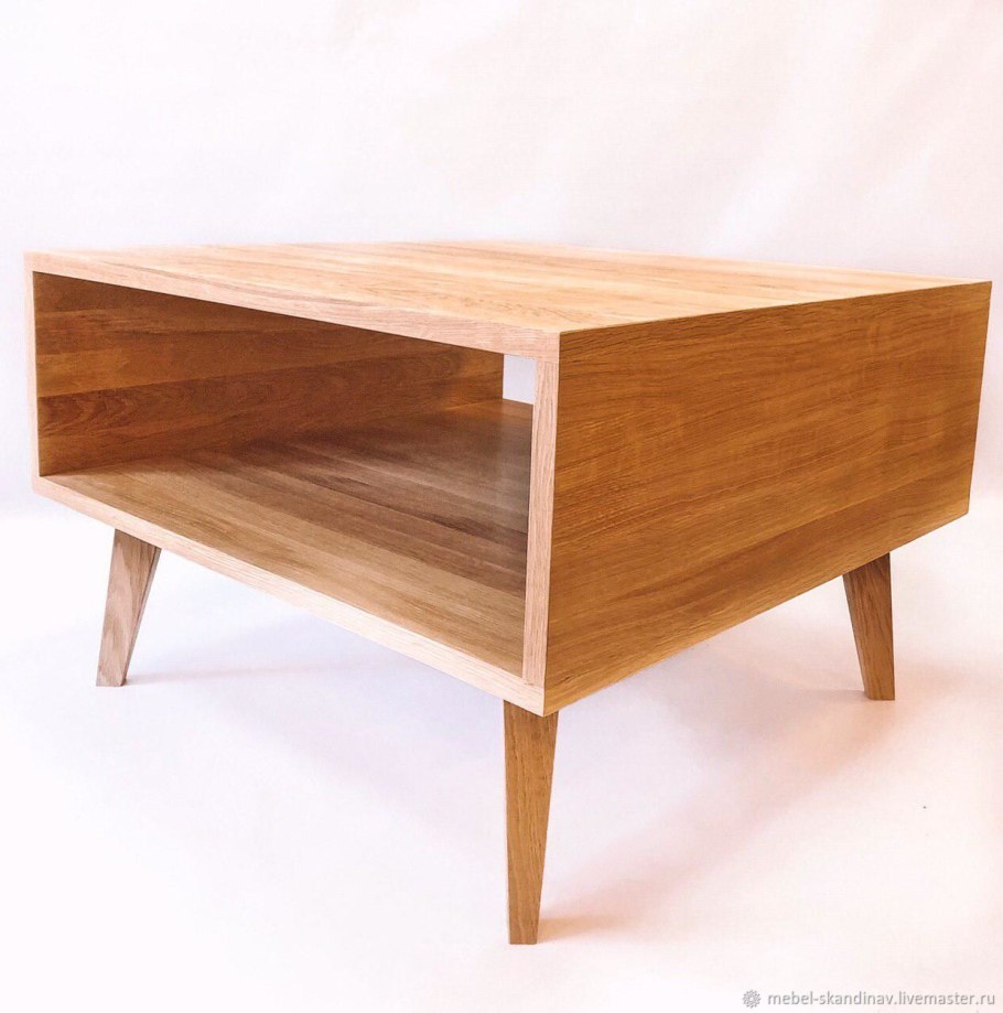 Журнальный столик из массива дуба