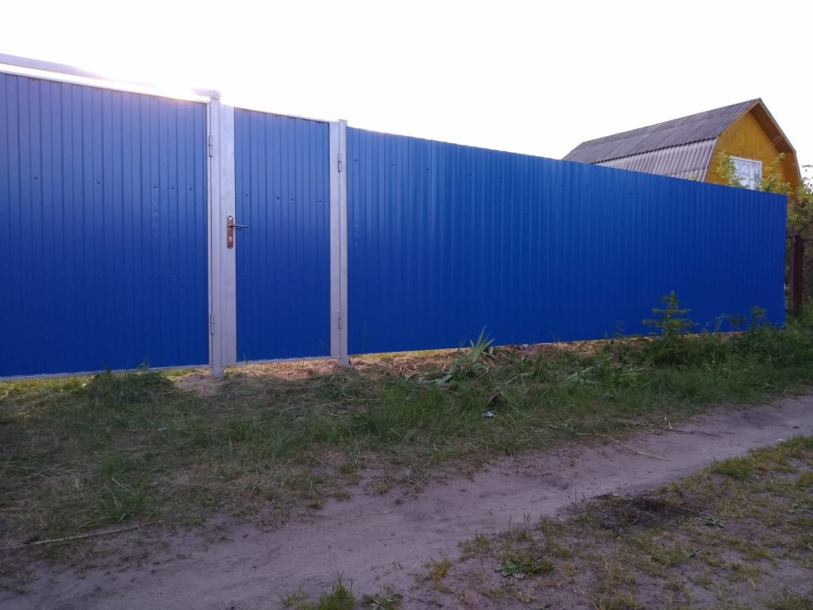 Забор синий профлист