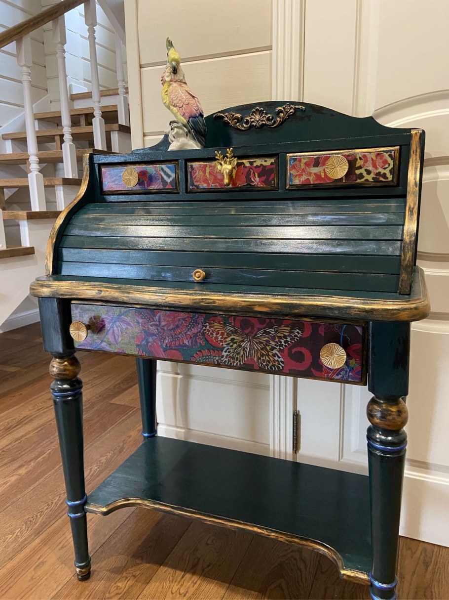 Секретер в интерьере