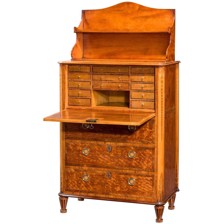 Секретер Алези