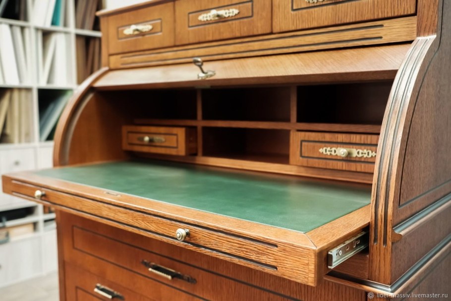 Секретер массив дуба