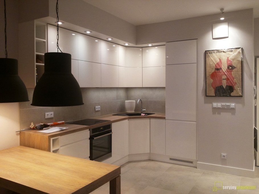 Короб над шкафами на кухне