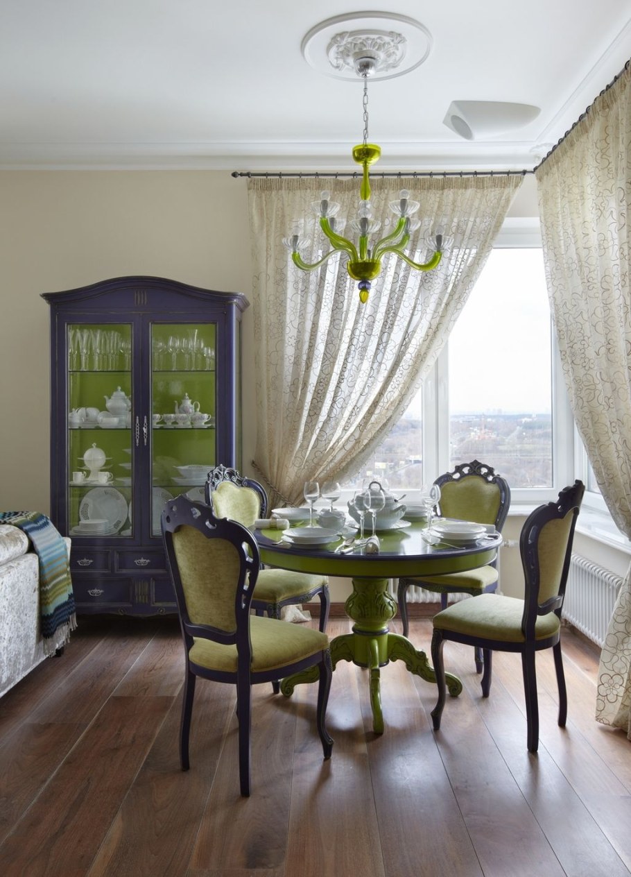 Гостиная в оливковых тонах в классическом стиле