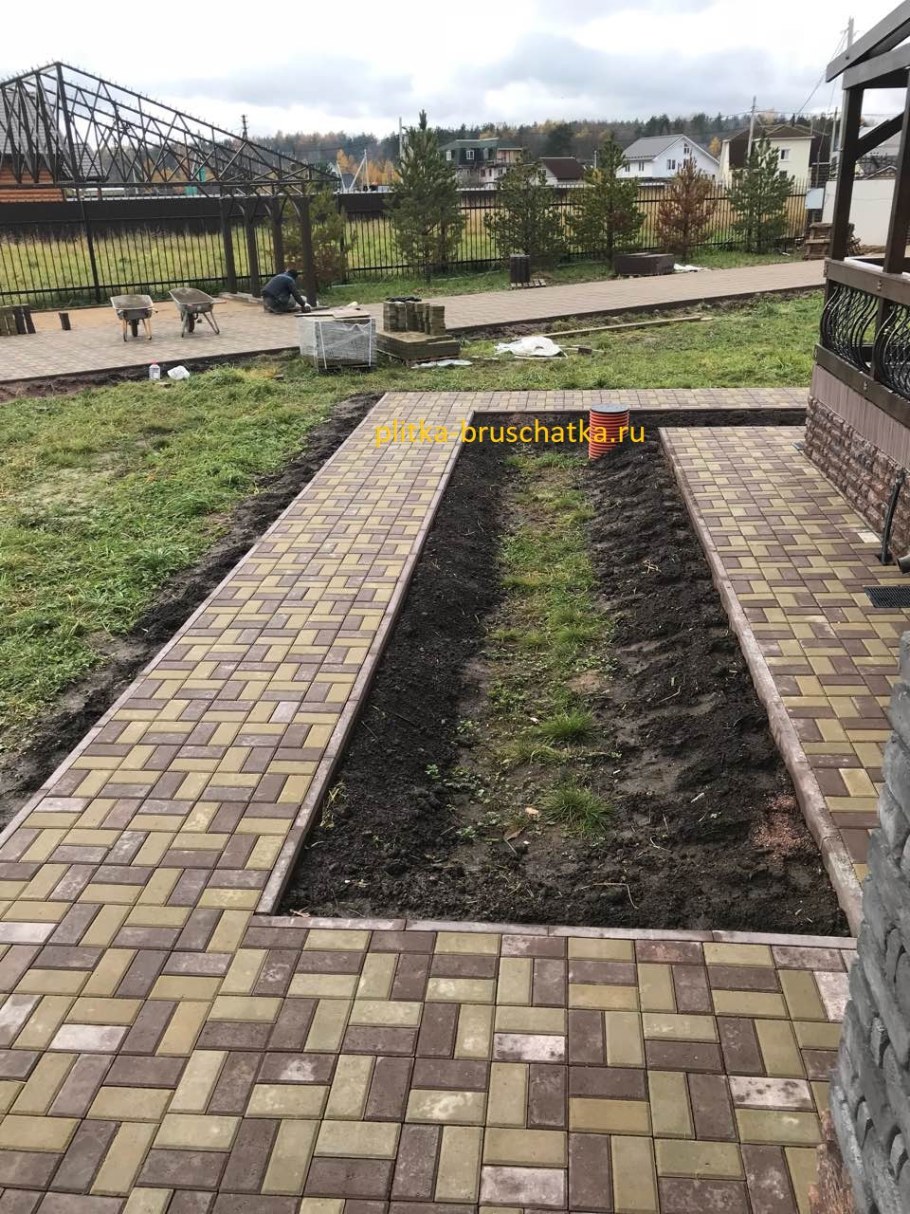 Тротуарная плитка во дворе