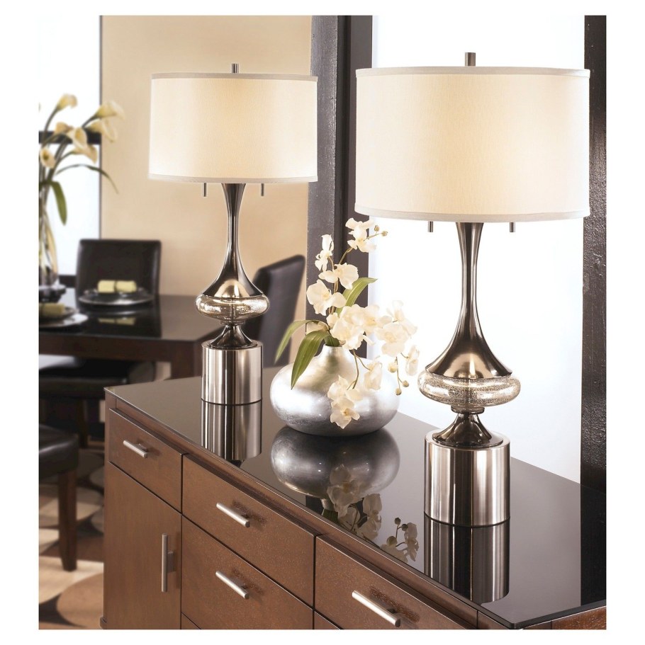 Настольная лампа в интеь