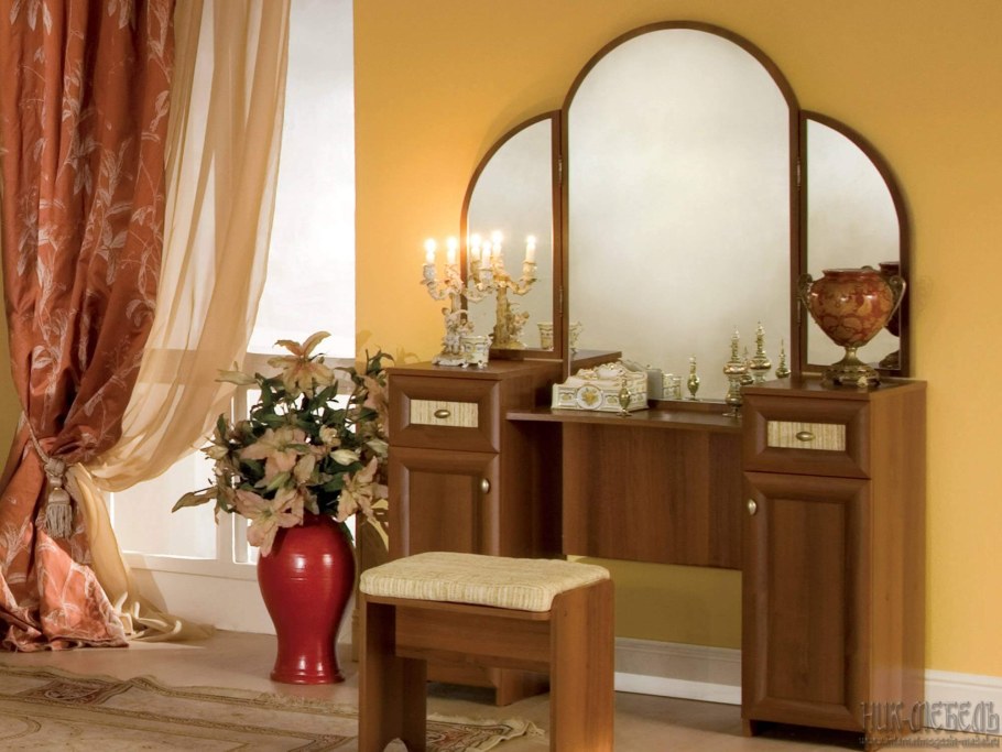 Стол туалетный «Милана»