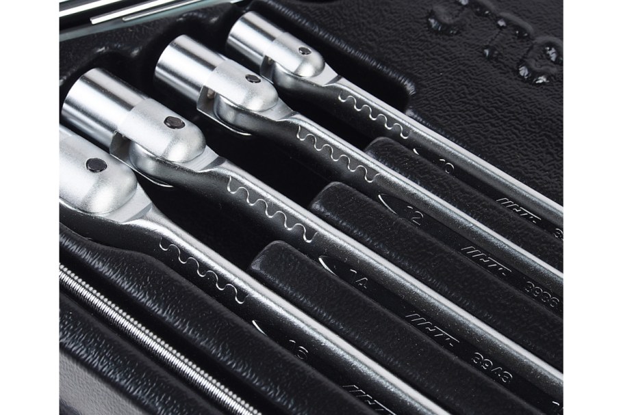 Инструментальная тележка с набором инструментов JTC 5021+344