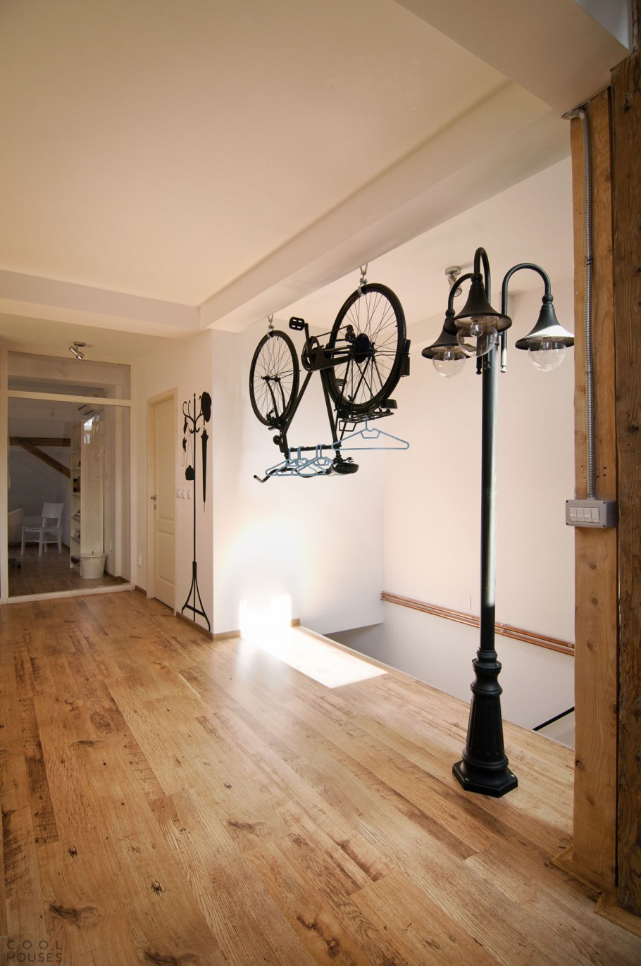 Уличный фонарь в интерьере