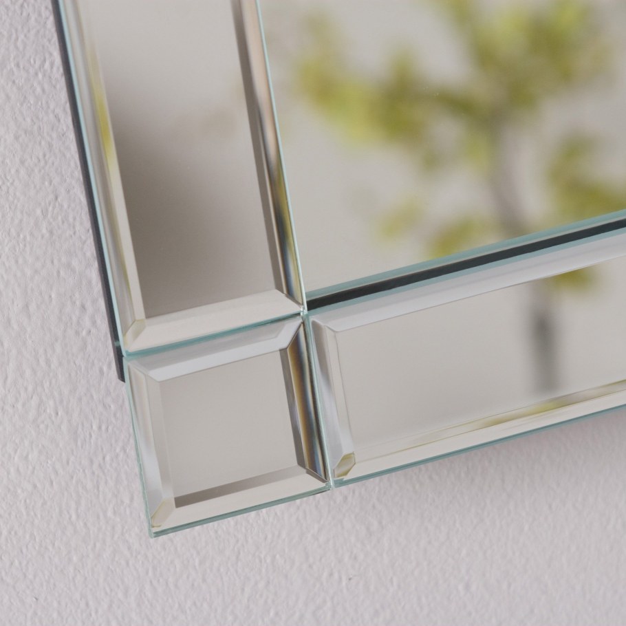 Зеркало 60х80 с фацетом