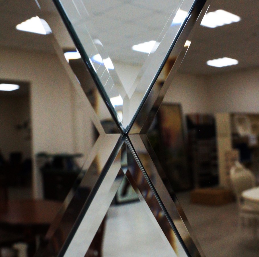 Панно зеркало с фацетом