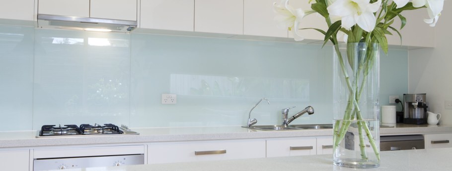 Стеклянный кухонный фартук
