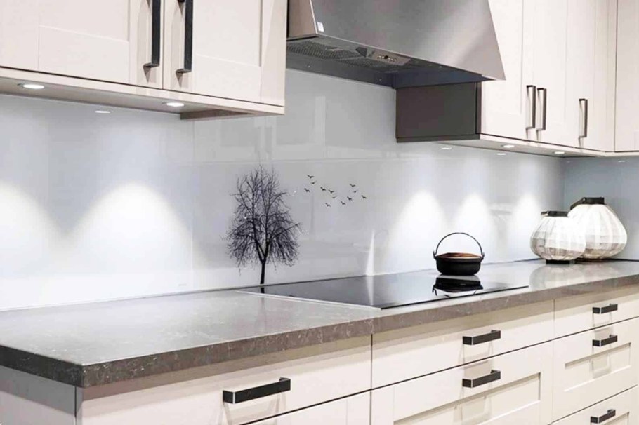 Черный фартук для кухни