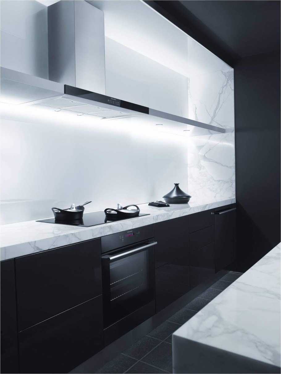 Фартук для кухни из стекла белый матовый