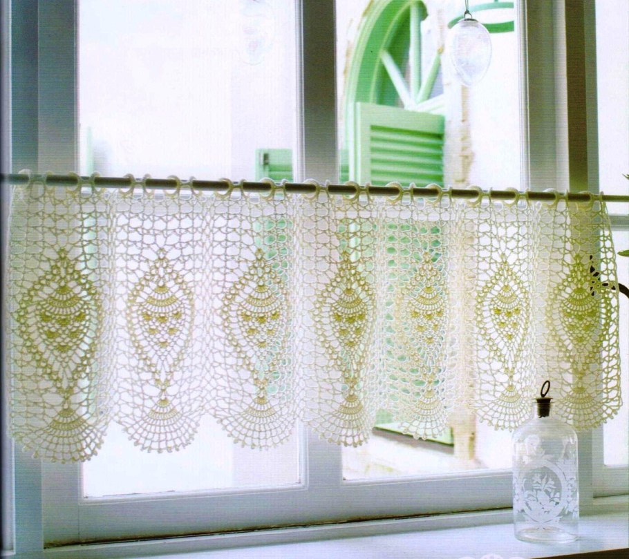 Вязаные занавески