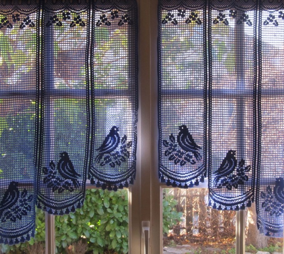 Вязаные занавески