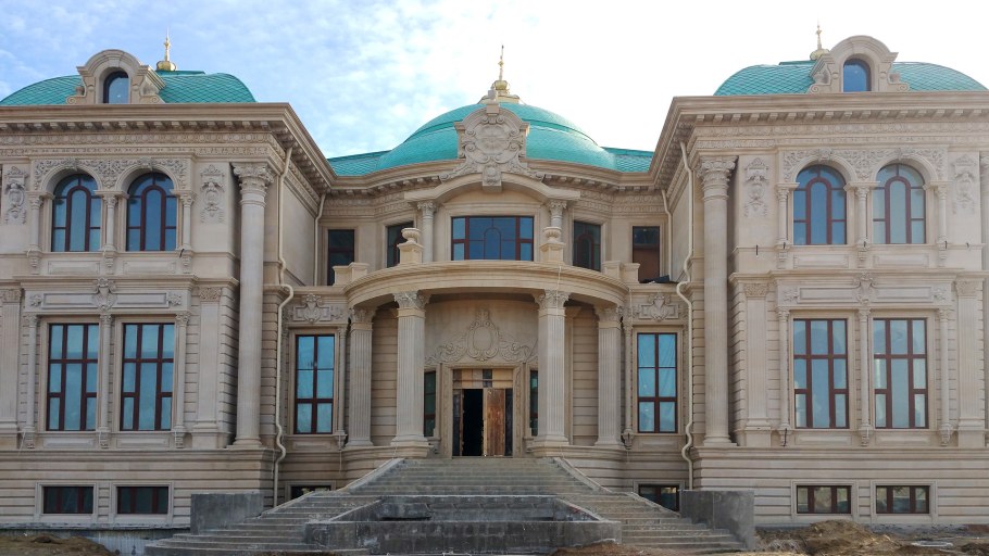 ELYDOM дворец Баку