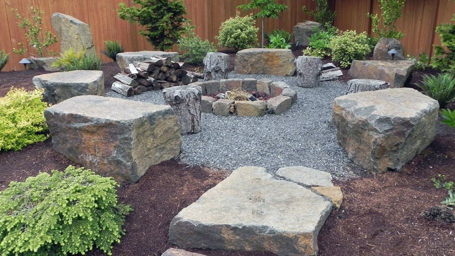 Камни в ландшафте