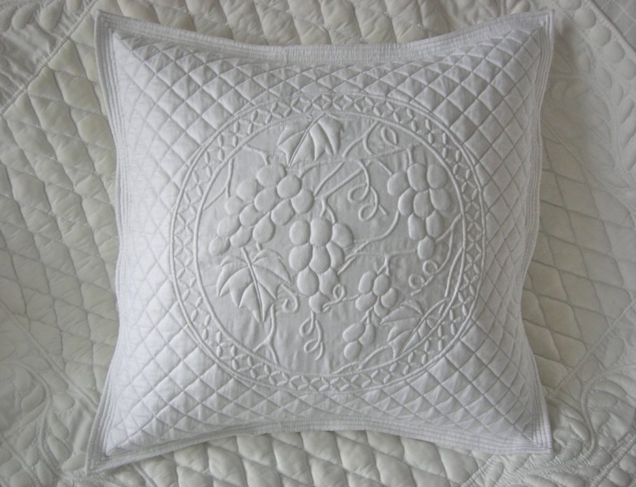 Подушка стеганая