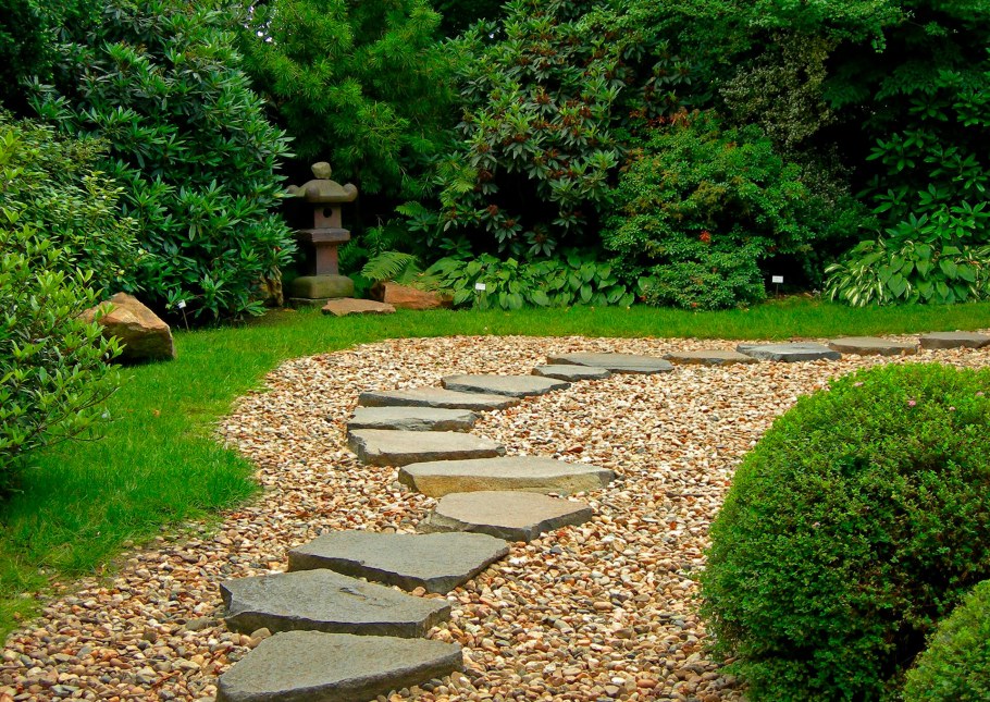 Отсыпка гравийная в японском саду