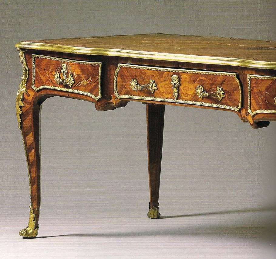 Мебель рококо Ван Ризен Бург