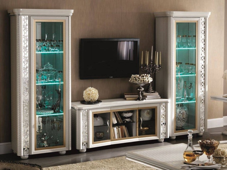 Тумба под телевизор и витрина в гостиную