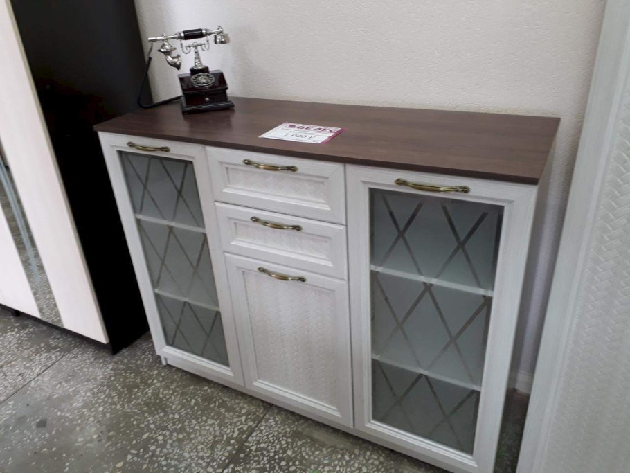 Комод Александрия Велес