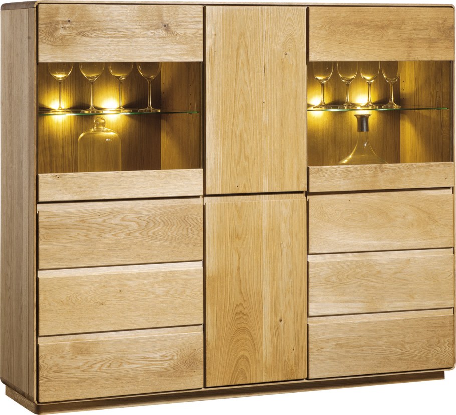 Большой комод со стеклом