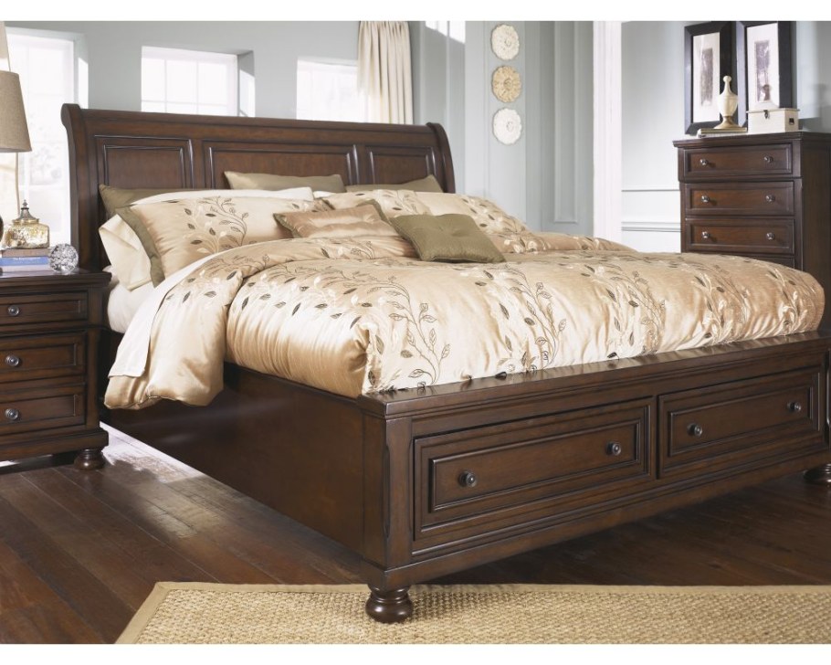 B697 Ashley кровать