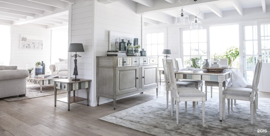 Гранж мебельный салон