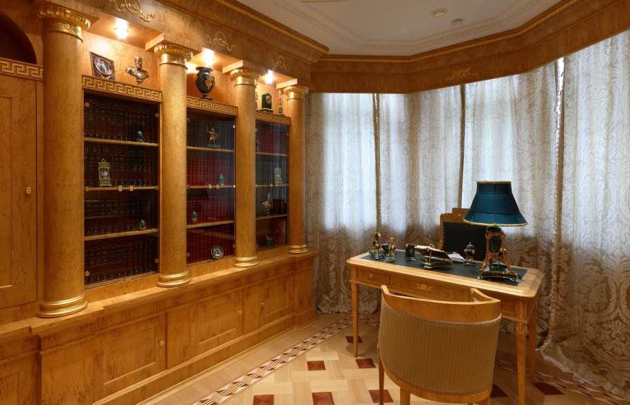 Кабинет карельская береза