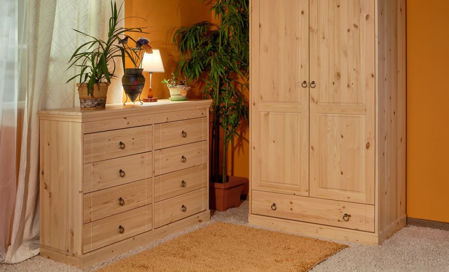 Янтарная сосна-мебель из массива сосны