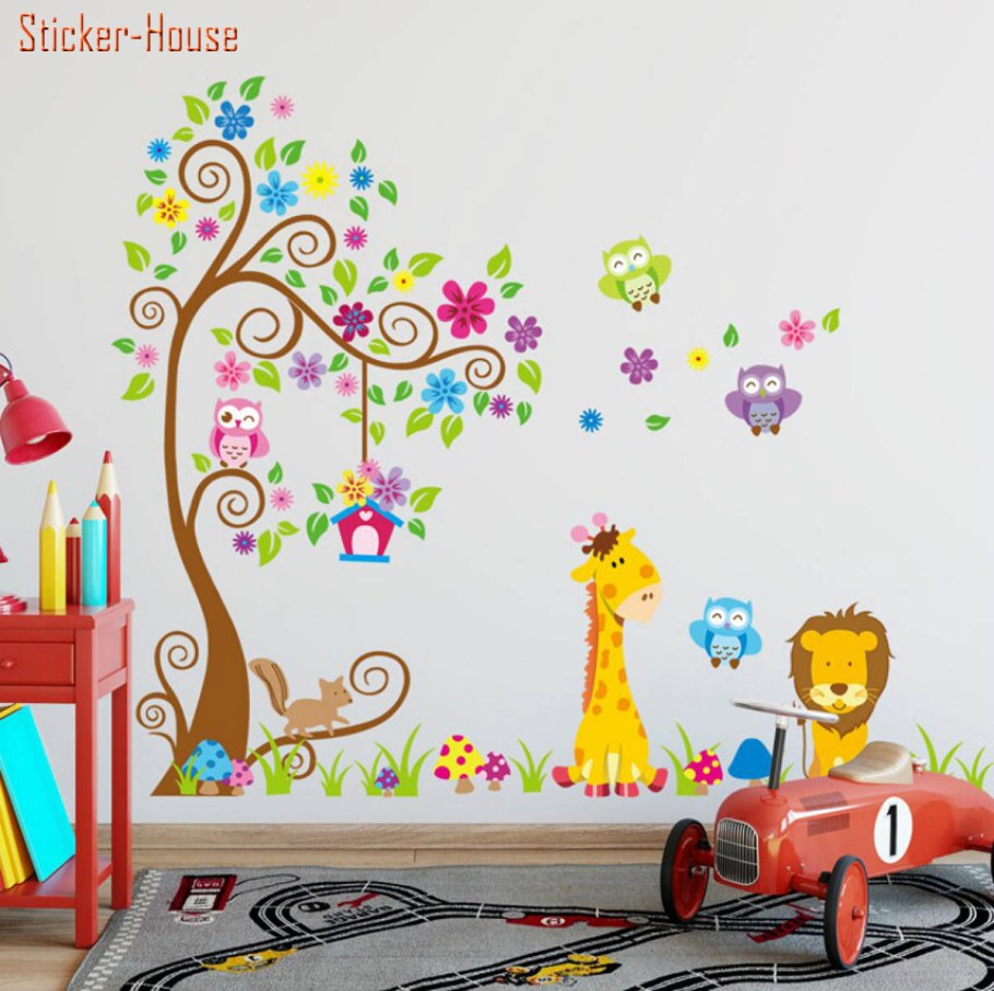 Разрисовать стену в детской