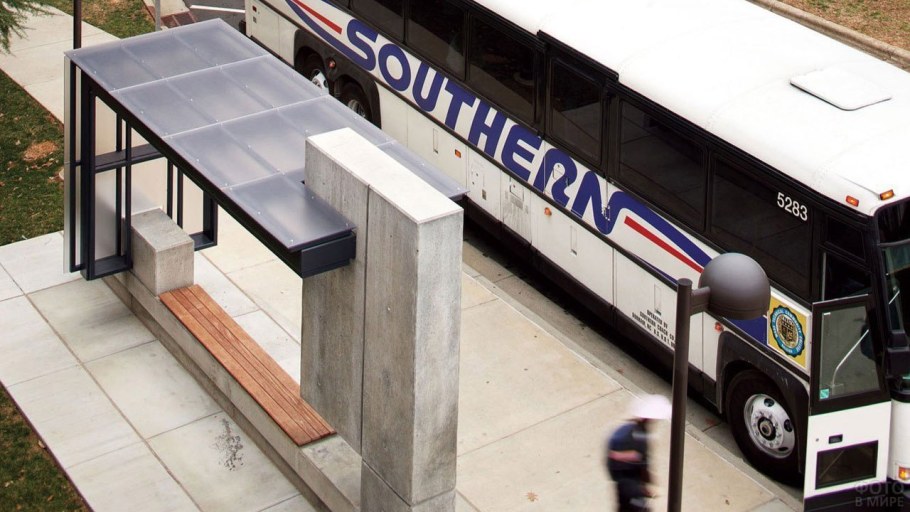 Автобусная остановка Питера Айзенмана