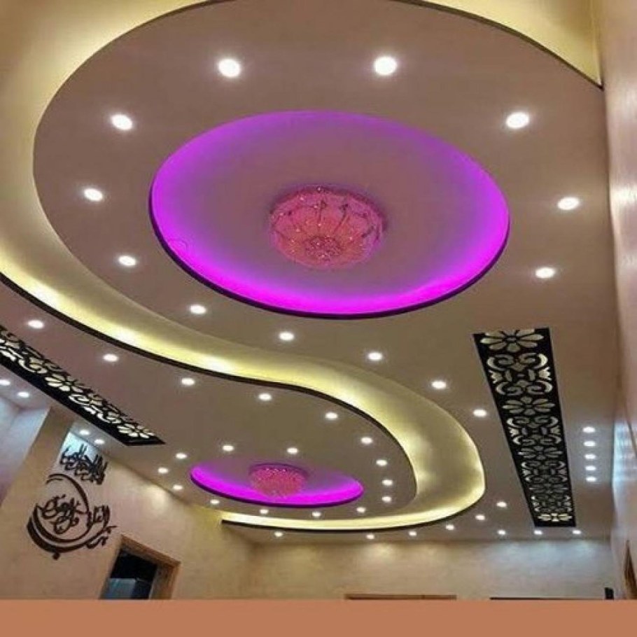 Фигурный потолок для зала