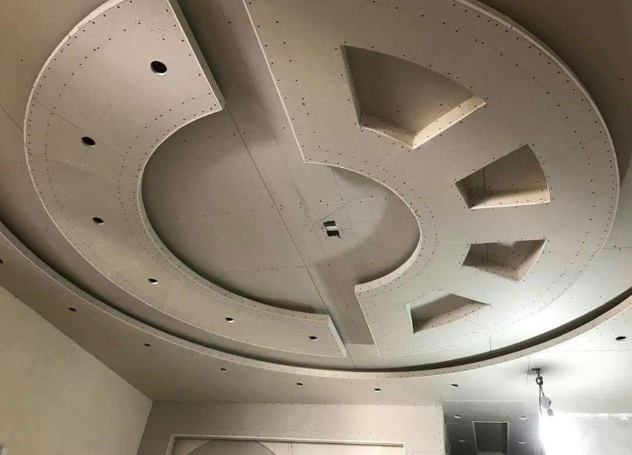 Фигурный потолок из гипсокартона круглый