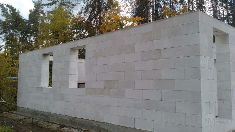 Кладка блоки газобетонные 600х300х200
