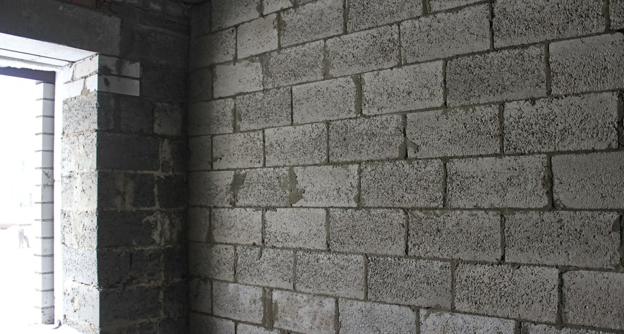 Кладка керамзитобетонных блоков