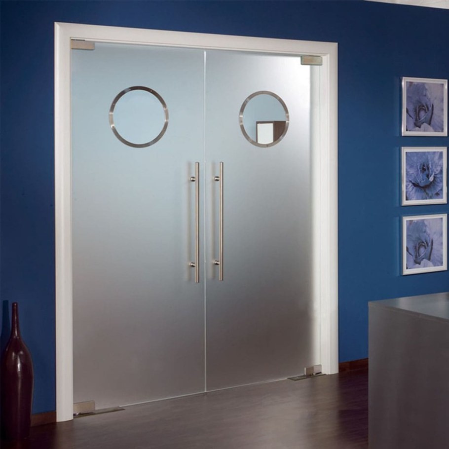 Маятниковые стеклянные двери