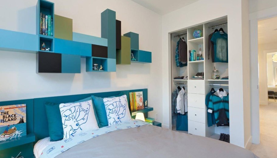 Комната для мальчика в бирюзовых тонах